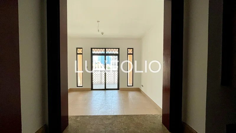 المدينة القديمة | غير مفروشة | شيكات مرنة63771612347523112
