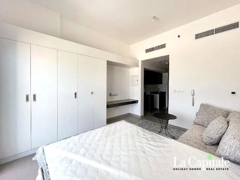 Fully Furnished | Prime Location | Low Floor64019181202433113
