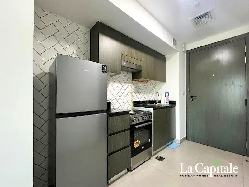 Fully Furnished | Prime Location | Low Floor64019181202433114