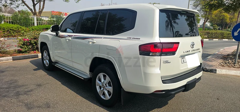 TOYOTA LAND CRUISER GXR TWIN TURBO KM 14000 ONLY G.C.C ACCIDENT FREE ORIGINAL PAINT63613129994370114