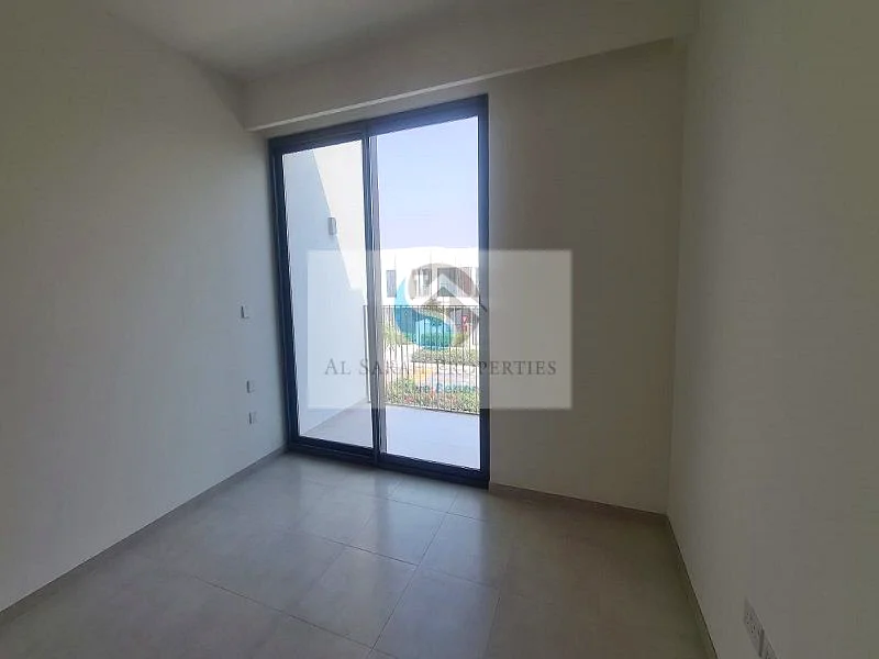 SINGLE ROW I READY TO MOVE IN I BOOK NOW63733234622594114