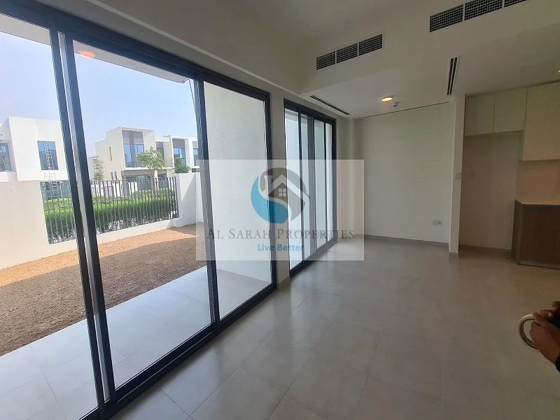 SINGLE ROW I READY TO MOVE IN I BOOK NOW63733234622594111
