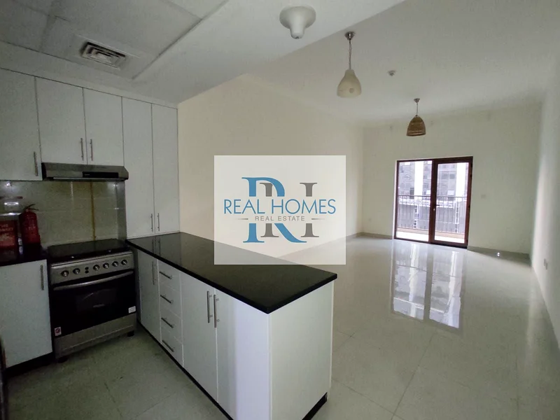 Spacious | Family Friendly | Balcony | Near Mall |63786649531138110