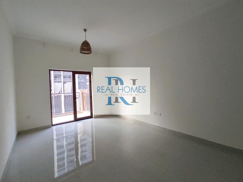 Spacious | Family Friendly | Balcony | Near Mall |63786649531138113