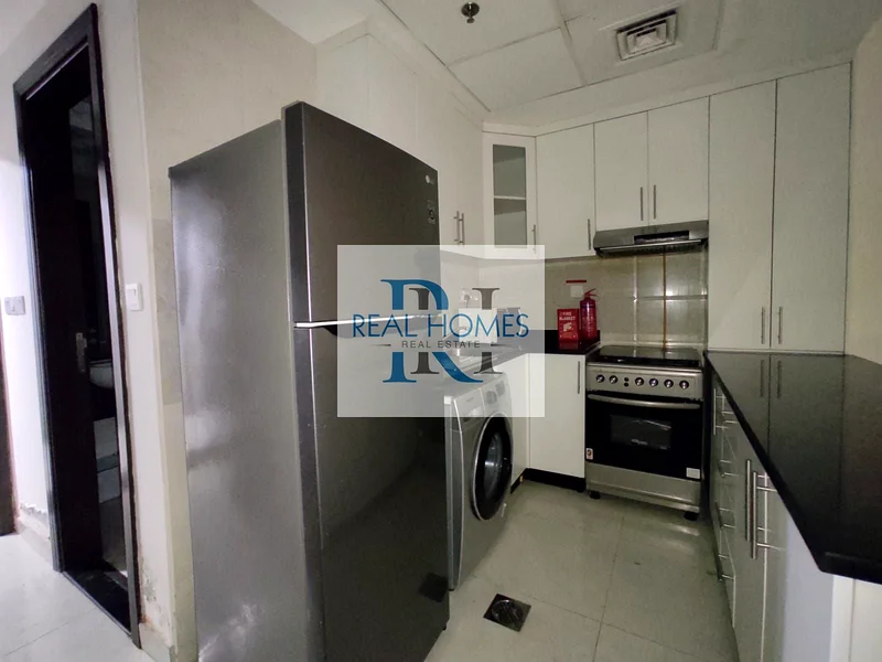 Spacious | Family Friendly | Balcony | Near Mall |63786649531138114
