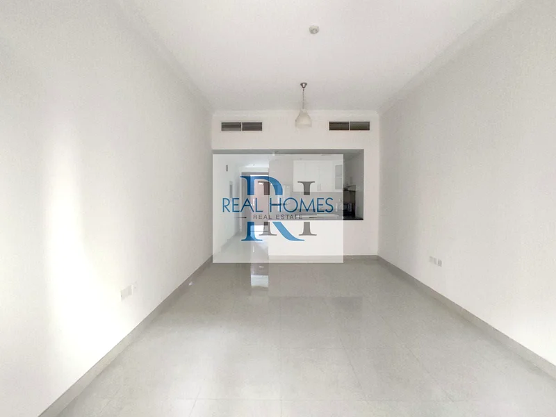 Spacious | Family Friendly | Balcony | Near Mall |63786649531138111