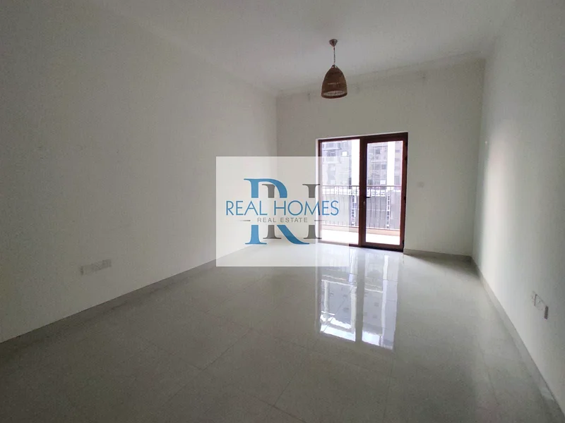 Spacious | Family Friendly | Balcony | Near Mall |63786649531138112