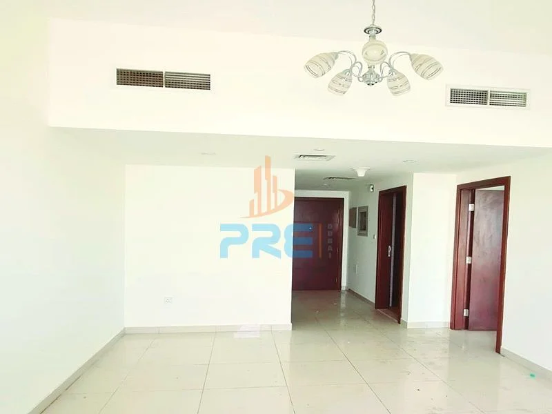 شقة واسعة بغرفة نوم واحدة | مطبخ مغلق | موقع متميز | حياة عصرية63731923178627111