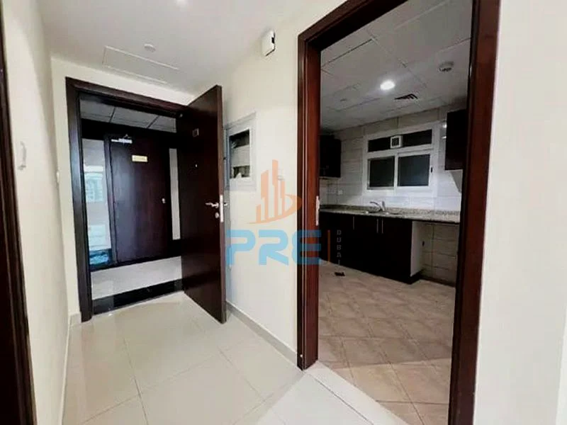 شقة واسعة بغرفة نوم واحدة | مطبخ مغلق | موقع متميز | حياة عصرية63731923178627112