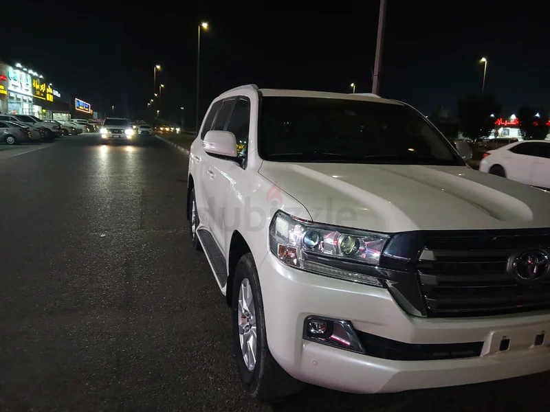محمد بن زايد مزيد مول63699052524929112