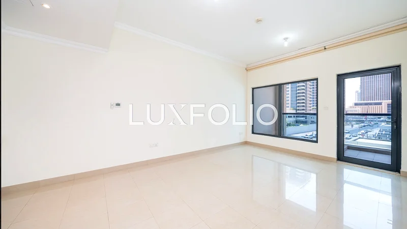 VACANT | LARGE LAYOUT | COMMUNITY VIEW64036626295811110