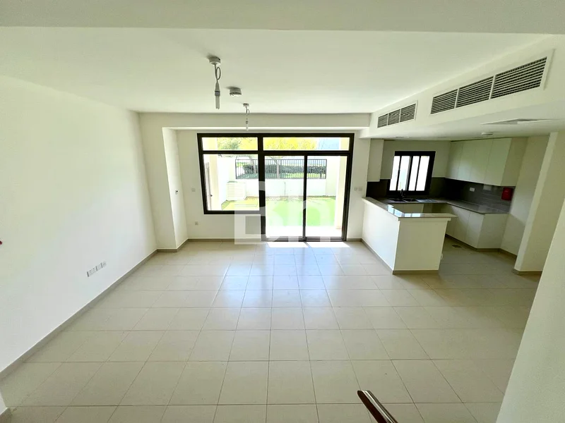مناظر طبيعية | قريب من وسائل الراحة | شاغر63736715841537112