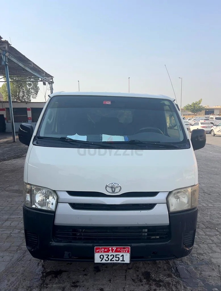 Toyota hiace cargo van 201463612448537473111