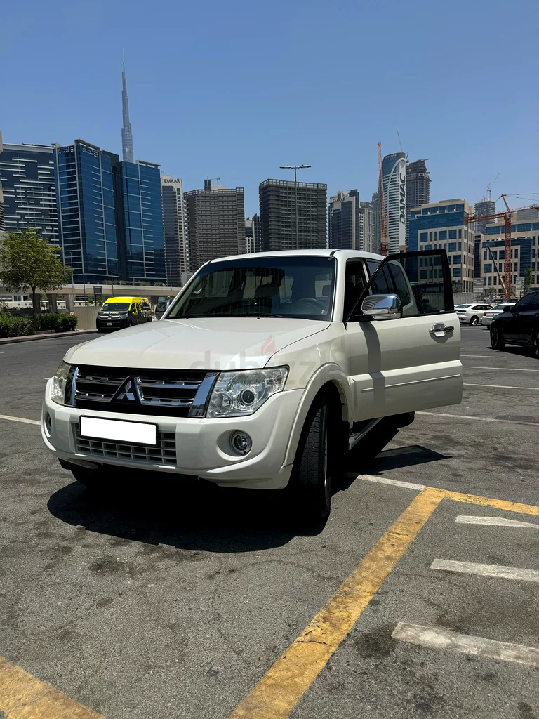 ميتسوبيشي باجرو 2013 في حالة ممتازة63612069445761111