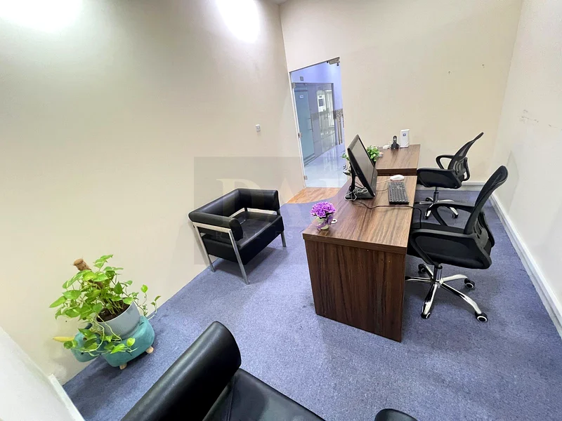 Brand new office |direct from Owner |near to Public Transport63618314890243111
