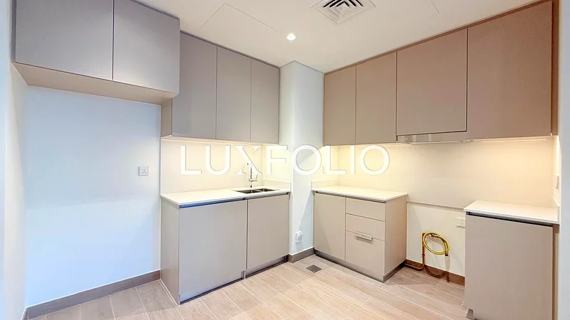 HIGH FLOOR | CHILLER FREE | BOULEVARD VIEW63760310013313113