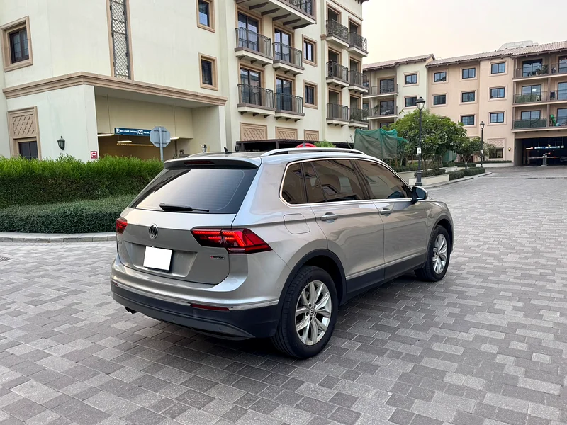 GULF SPECS 2018 VOLKSWAGEN TIGUAN SEL (TOP) 4MOTION 2.0LITRE 4-CYL TURBO CHARGED63612061065602117