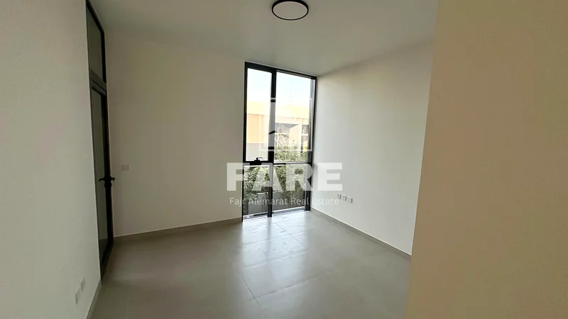 Spacious 3 Bedroom Corner Townhouse for Rent63654746813827111