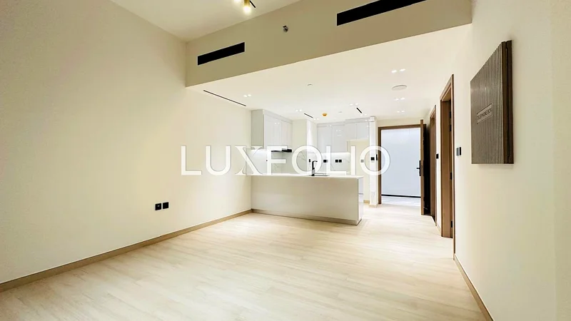 Fully Furnished | New Fit Out | 12 cheques63779603121410110