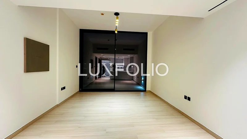 Fully Furnished | New Fit Out | 12 cheques63779603121410112