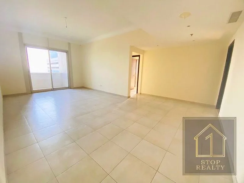 VACANT | CLOSED KITCHEN | SPACIOUS63654982781826110