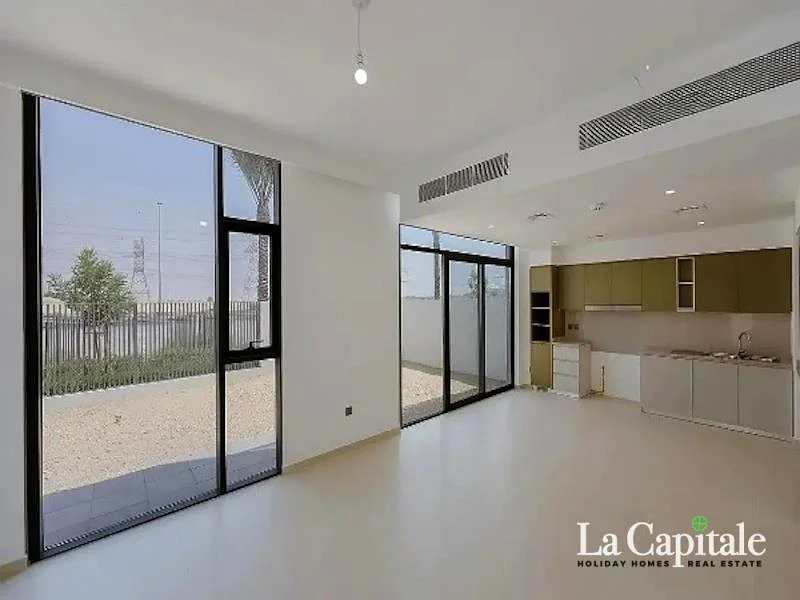 منظر المسبح | فيلا جديدة كليًا | موقع متميز63930523192323110