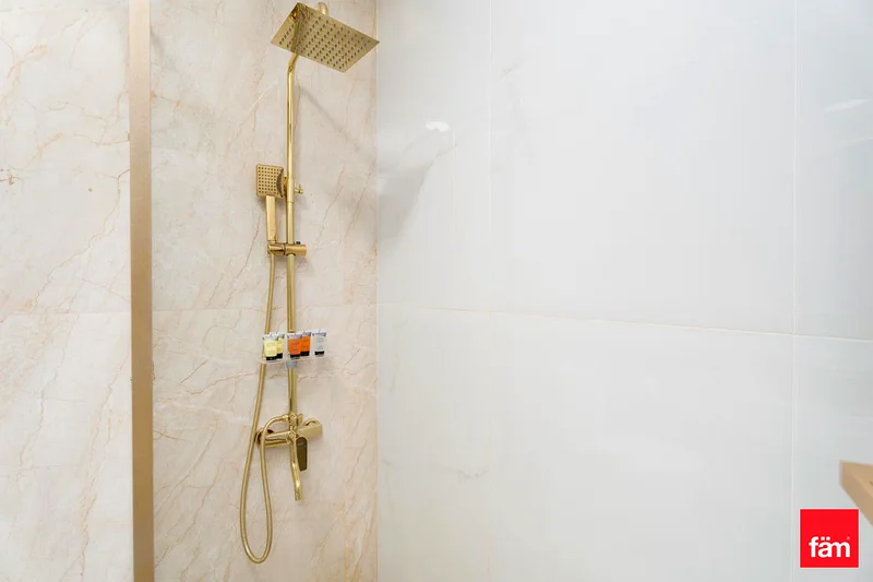 Upgraded unit | furnished | Open view64039043395843114