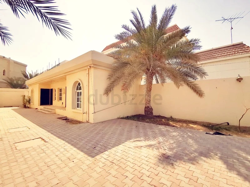 غرفة استوديو واسعة متوفرة في مردف63796993367041111