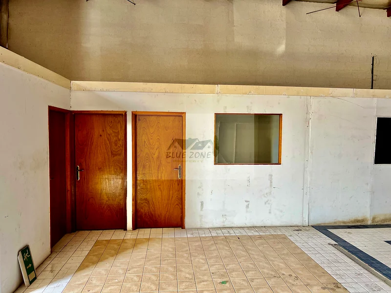 Auto garage, industrial workshop warehouse for rent- Grab this opportunity63615872944259111