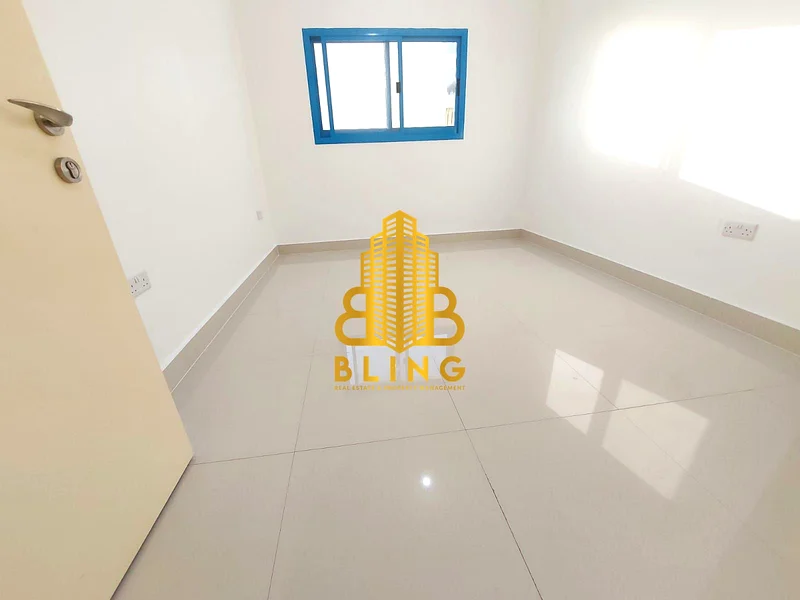 Splendid 1BHK With Closed Kitchen & Spacious Hall63625224152451112