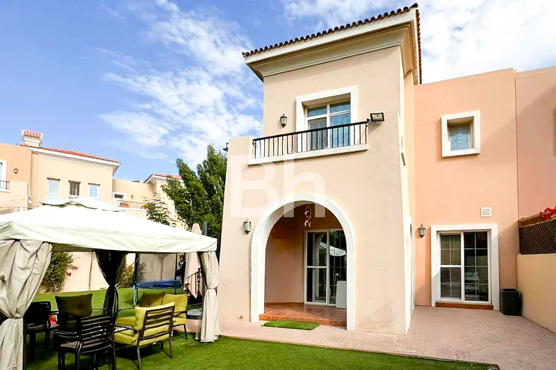 Expansive Plot | Lake View | Corner unit63920614923394111
