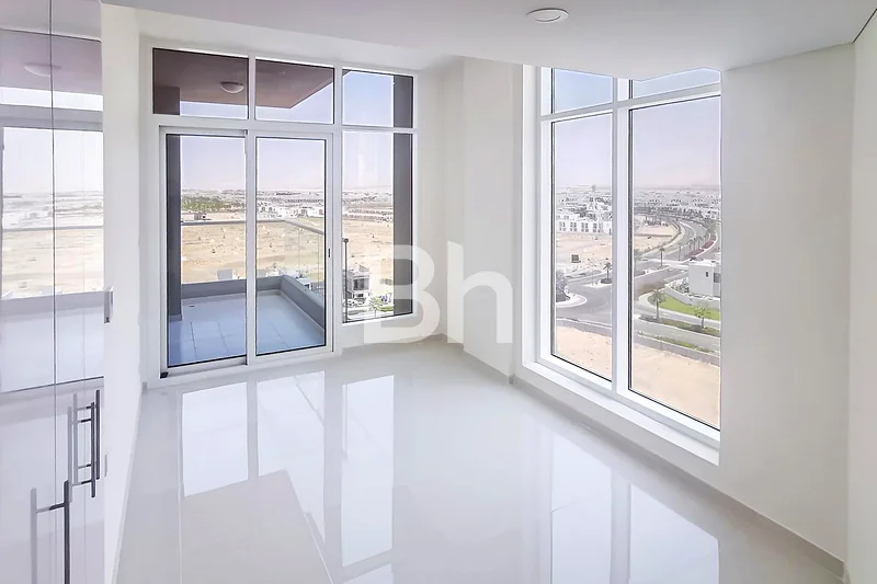 مؤثثة | بإطلالة على الحديقة | شاغرة في سبتمبر64005978905985113