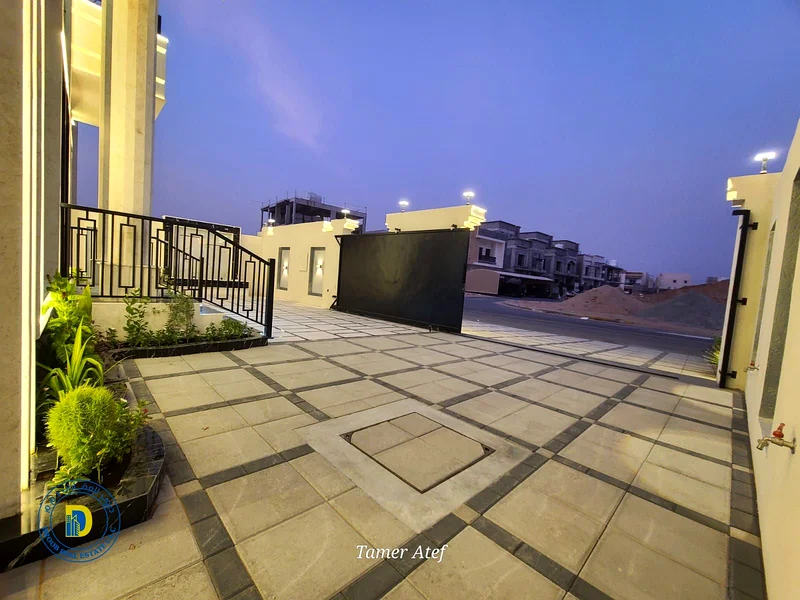Enjoy the luxury of a miniature palace, 7 rooms with a roof, including registration fees, super deluxe finishing, bank financing, freehold63908146358786114