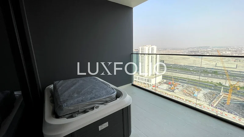 الطابق العلوي | برج مطلوب بشدة | جاكوزي63793383398273111