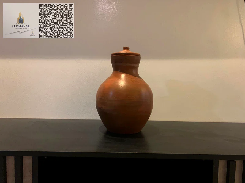 شقة فاخرة من غرفتي نوم مع غرفة خادمة في برج كورنيش، عجمان للبيع63870977475329112