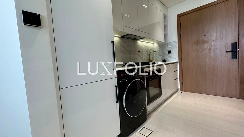 FULLY FURNISHED STUDIO | BALCONY | MOVE-IN READY63785900750209111