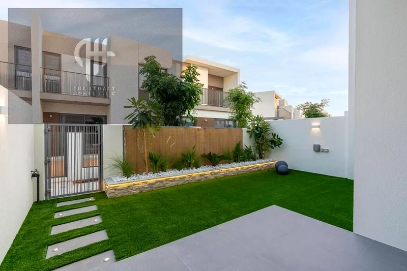 Single Row | Premium Property | Perfect location63929581198722114