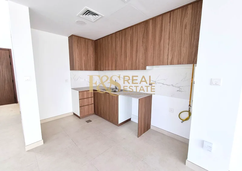 Pool & Park View | Corner unit | Brand New | Great Community63950329559425113
