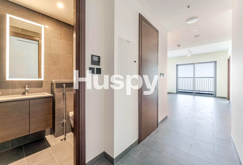 Downtown Skyline View | Plus Study | High Floor63759364571651114