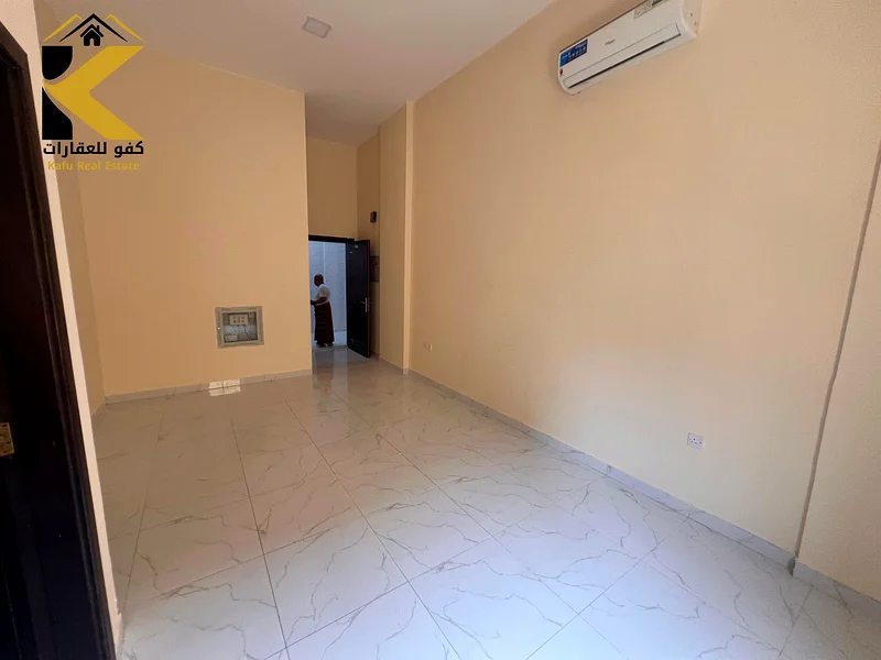 ستوديو أنيق بتصميم واسع ومطبخ منفصل بالقرب من الطريق الرئيسي63722074821507113