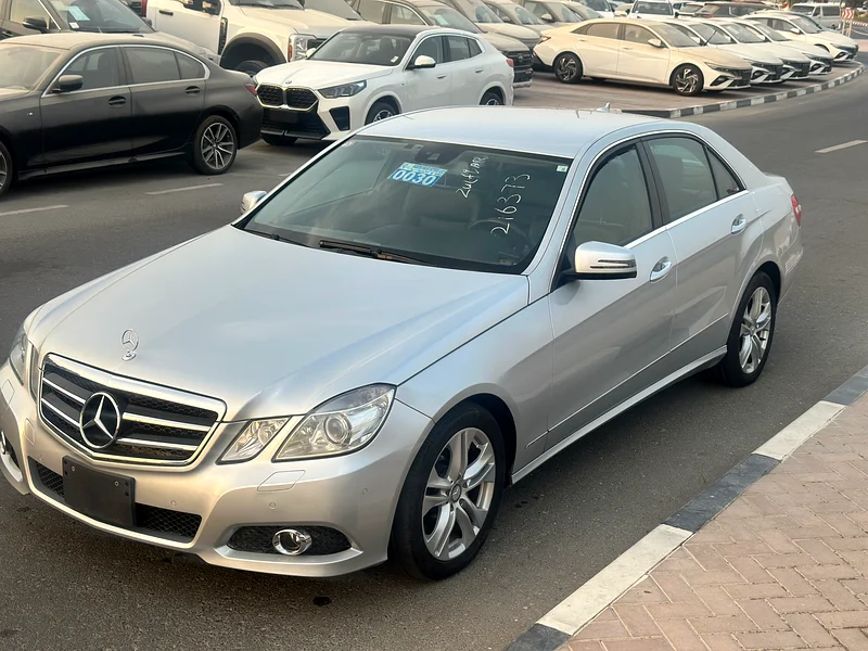 MERCEDES BENZ E350 FRESH JAPAN IMPORTED63613135148162113