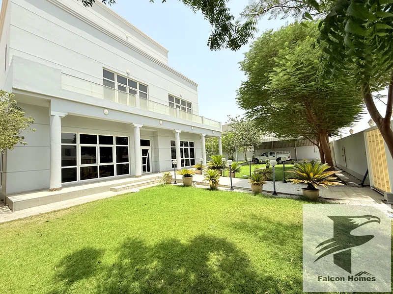 Well Maintained | 7BR Villa | Private Garden63808872235907111