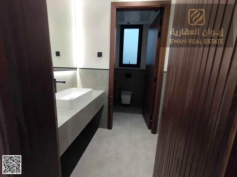 فيلا حديثة ذات واجهة حجرية // تشمل التسجيل // 6 غرف نوم63883086831747113
