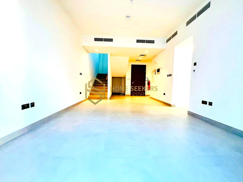Double Row Charm | Nice Neighborhood | Book Now63848388334339112