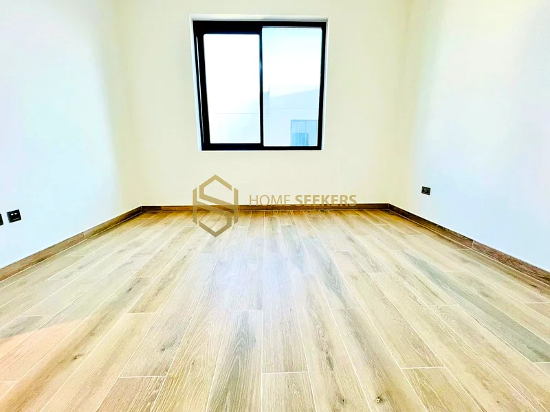 Double Row Charm | Nice Neighborhood | Book Now63848388334339114