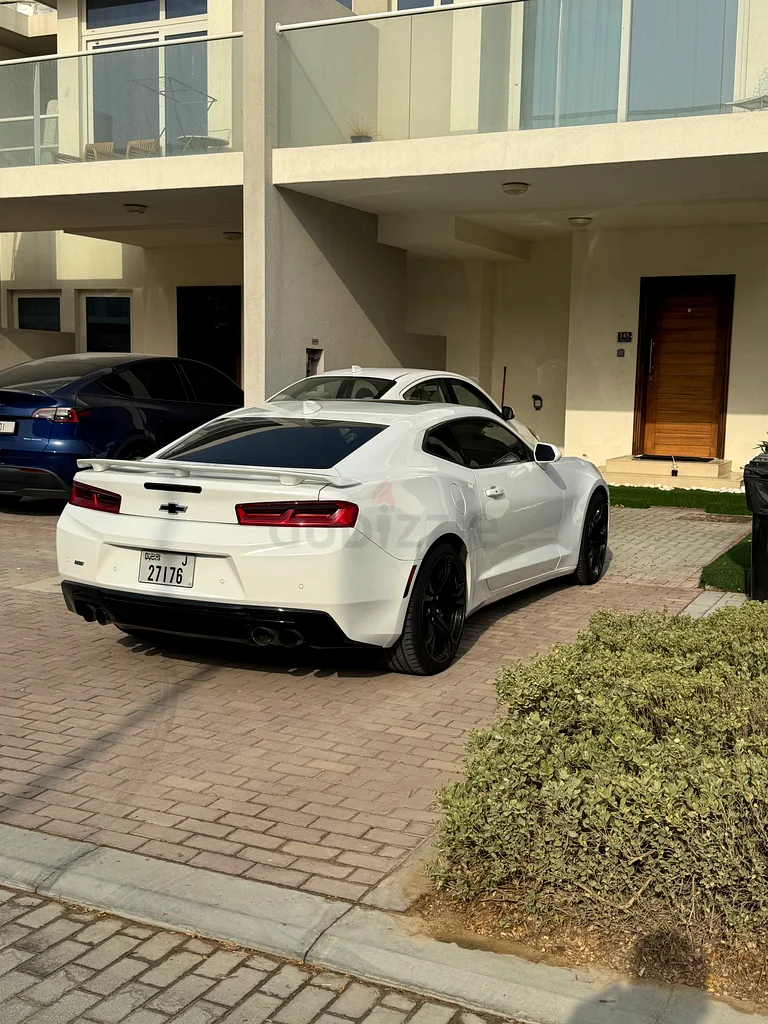 يدوي — ف8 — كلي أصلي — خيار كامل63612067000706112