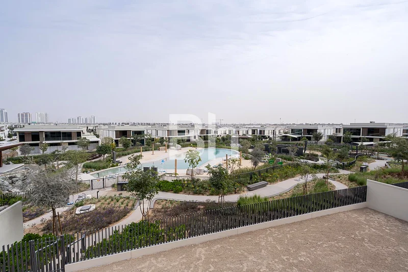 Park View | Fully Upgraded | Great Location63930886537985114
