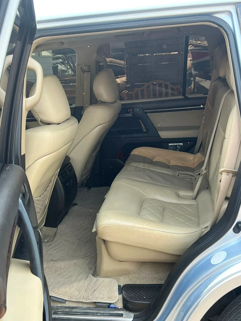 أريد بيع سيارتي63699052607618111