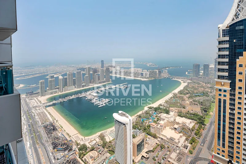 Ready to Move in | Furnished | Unique Layout64041590791811110