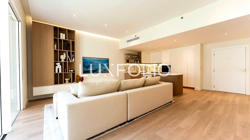 Fully Renovated | Bespoke Design | Turn Key64009548510209112
